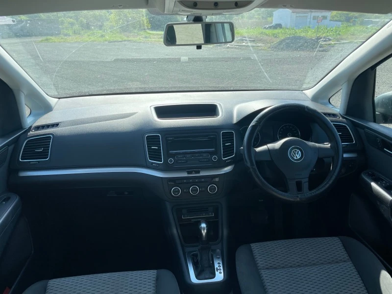 VW Sharan 2.0 TDI, снимка 5 - Автомобили и джипове - 40547263