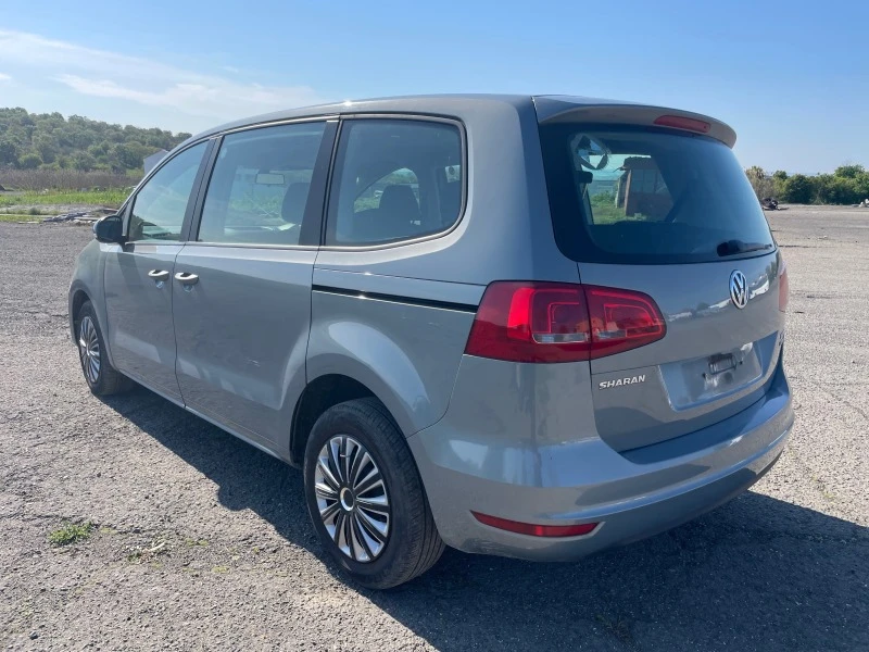 VW Sharan 2.0 TDI, снимка 4 - Автомобили и джипове - 40547263