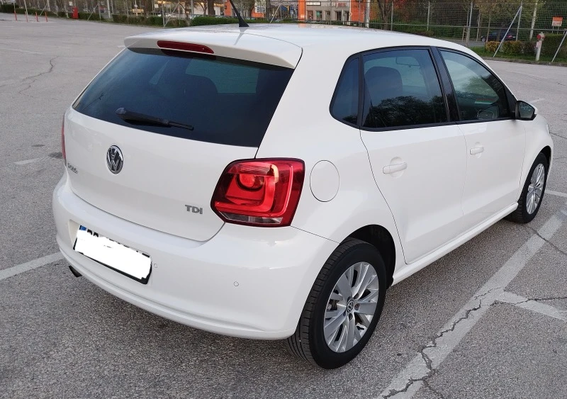 VW Polo, снимка 13 - Автомобили и джипове - 47540991