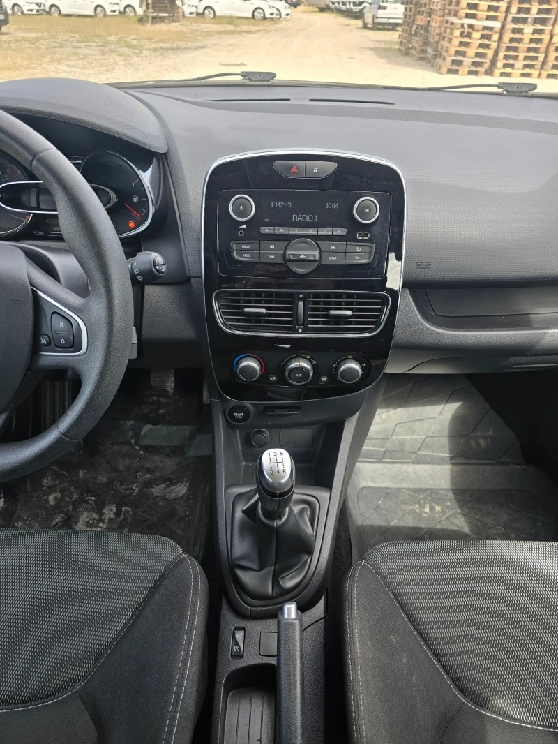 Renault Clio 0.9 Tce, снимка 8 - Автомобили и джипове - 46246603