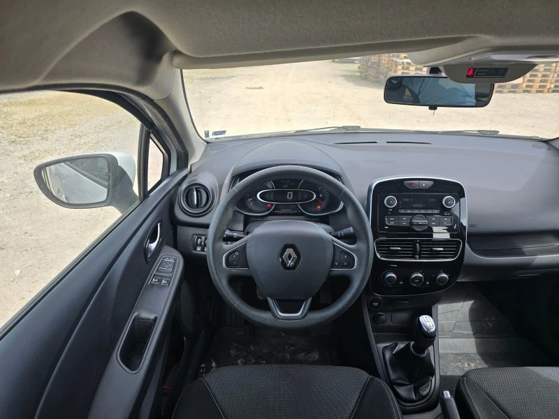 Renault Clio 0.9 Tce, снимка 9 - Автомобили и джипове - 46246603