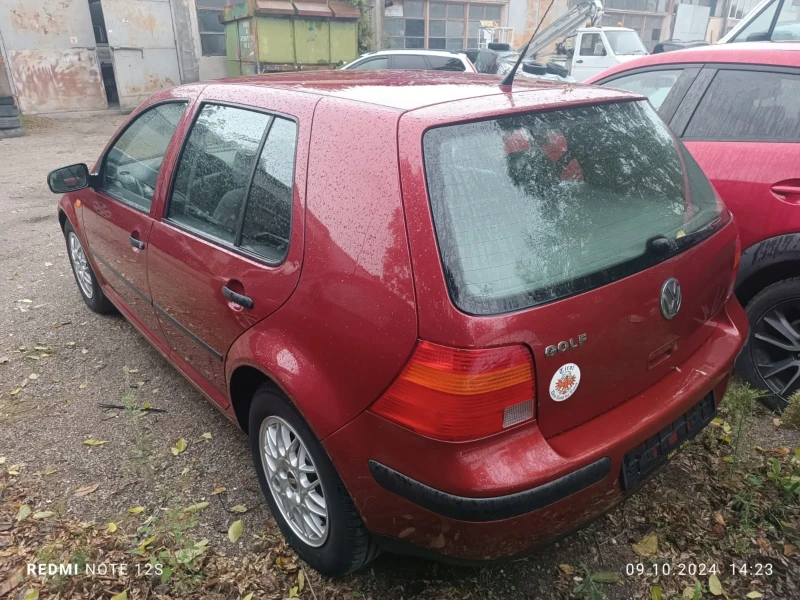 VW Golf, снимка 5 - Автомобили и джипове - 47611373