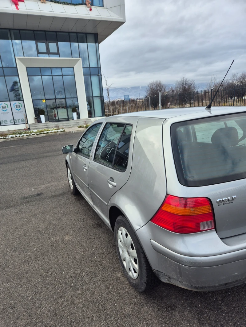 VW Golf, снимка 4 - Автомобили и джипове - 48463626