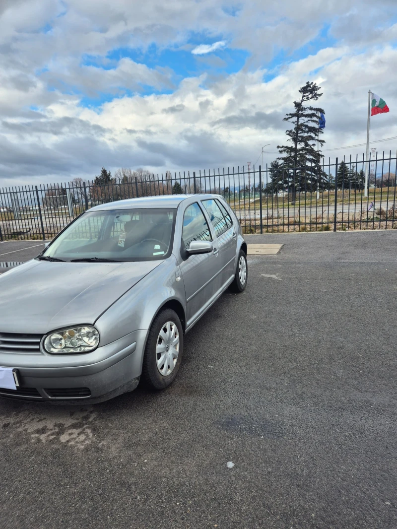 VW Golf, снимка 3 - Автомобили и джипове - 48463626