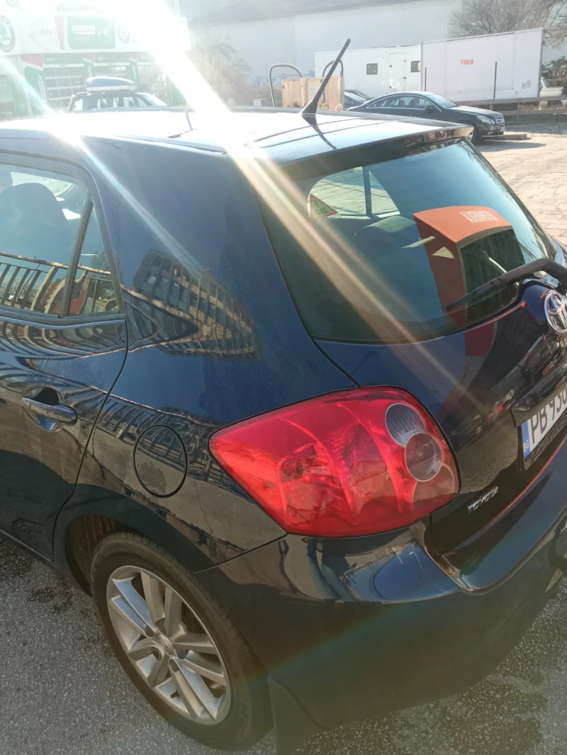 Toyota Auris 1.4 97 кс, снимка 10 - Автомобили и джипове - 48602375