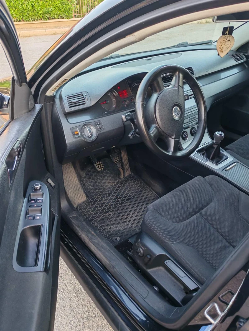 VW Passat 1.9 TDI 105, снимка 10 - Автомобили и джипове - 52556175