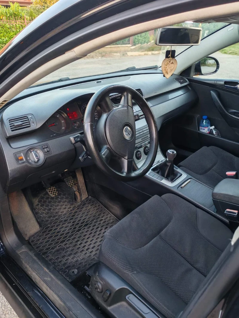 VW Passat 1.9 TDI 105, снимка 6 - Автомобили и джипове - 52556175