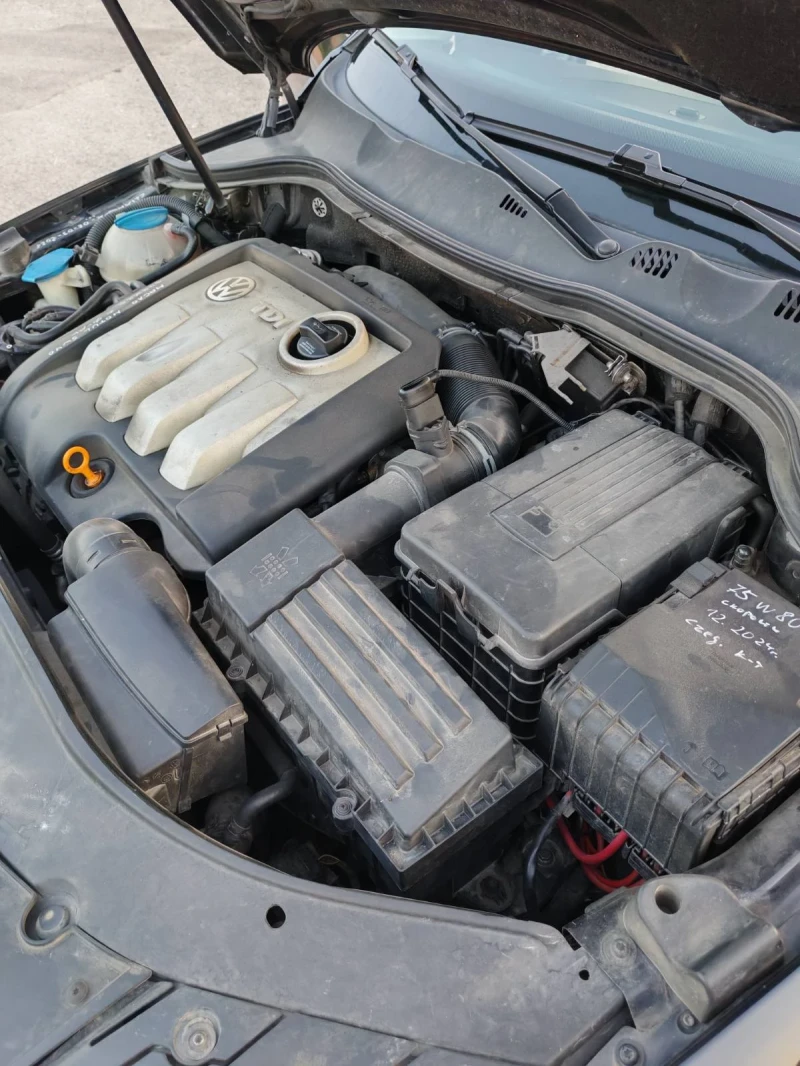 VW Passat 1.9 TDI 105, снимка 12 - Автомобили и джипове - 52556175