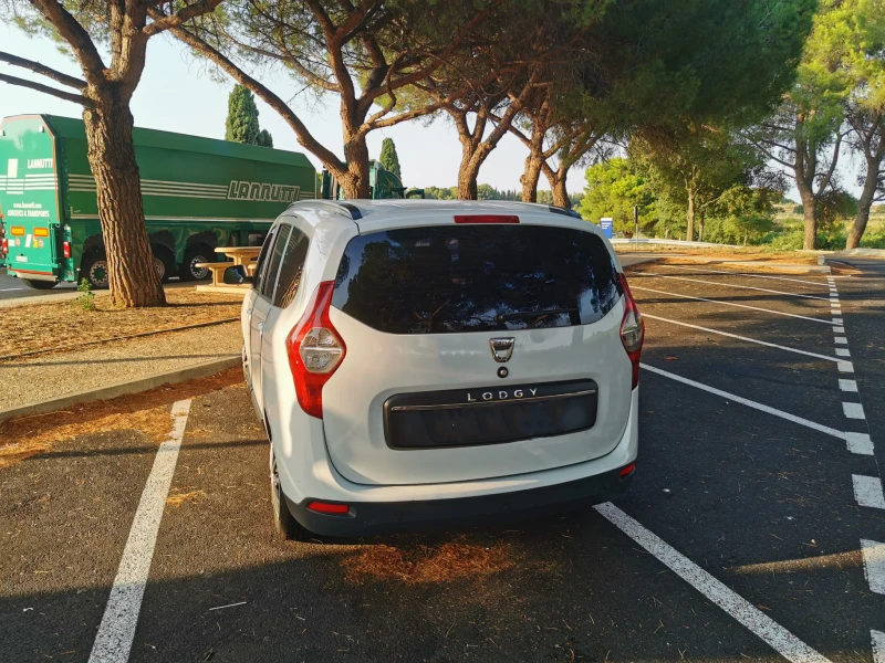 Dacia Lodgy 1.6(LPG) 7 места, снимка 8 - Автомобили и джипове - 51351366