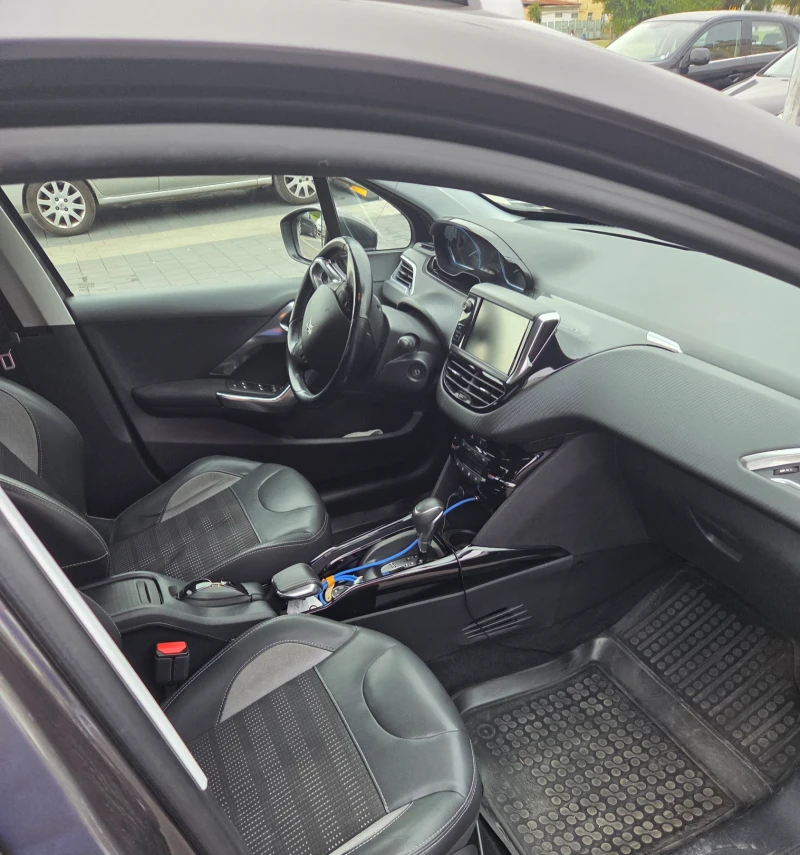 Peugeot 2008, снимка 6 - Автомобили и джипове - 52517620