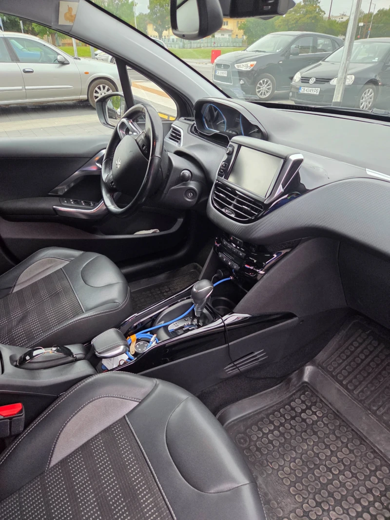 Peugeot 2008, снимка 7 - Автомобили и джипове - 52517620