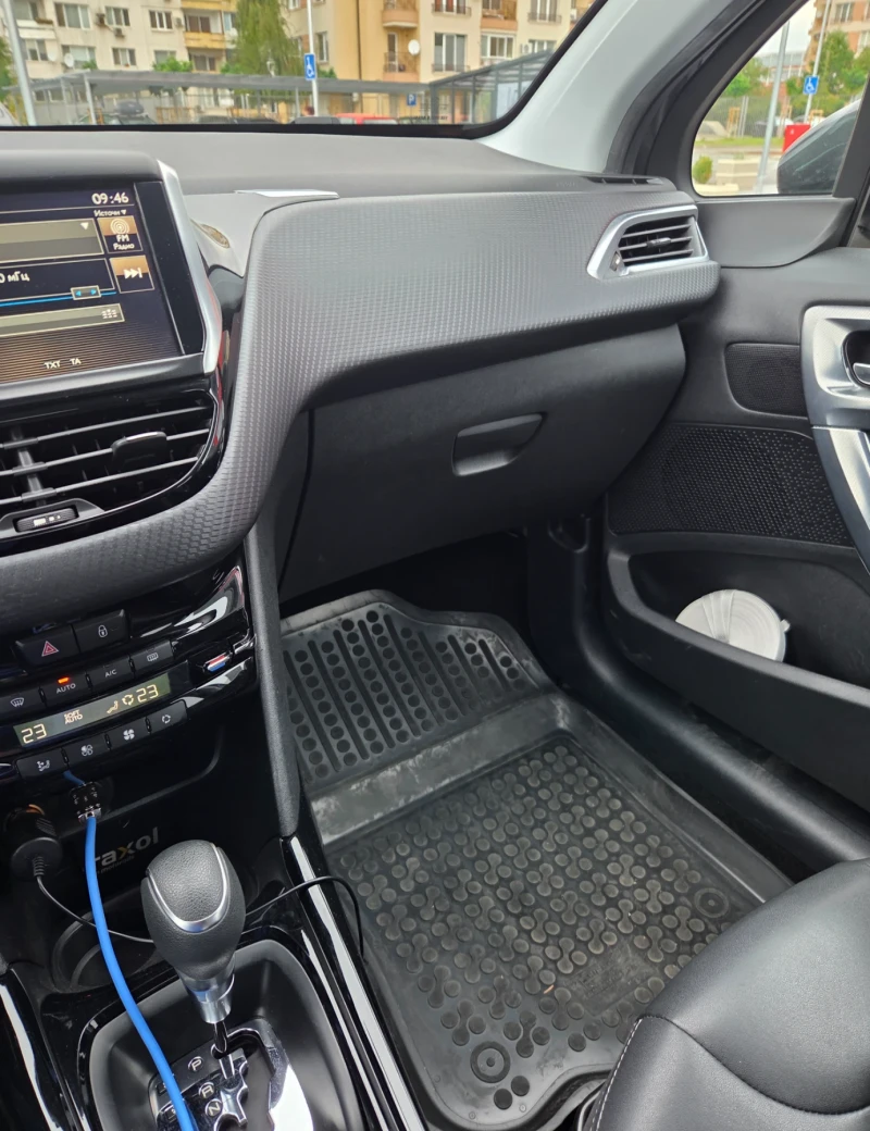 Peugeot 2008, снимка 10 - Автомобили и джипове - 52517620