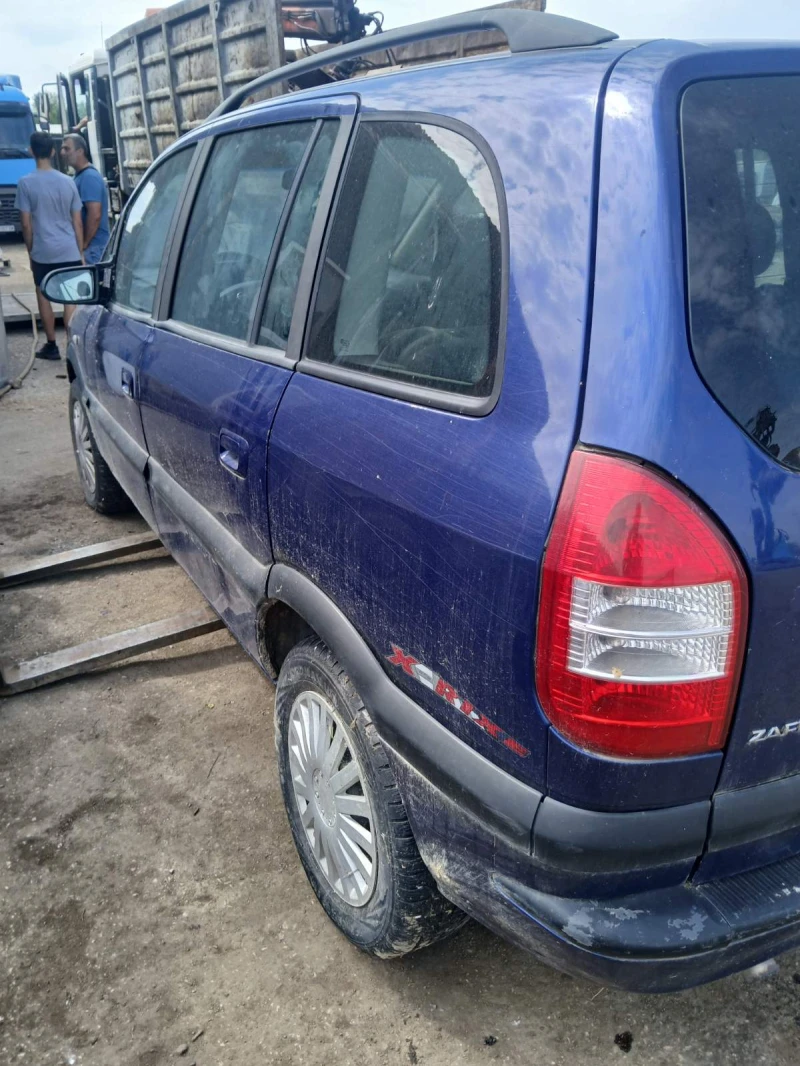 Opel Zafira, снимка 3 - Автомобили и джипове - 51905456