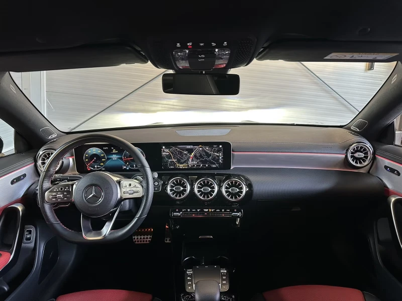 Mercedes-Benz CLA 220 d/AMG/NIGHT/MULTI/BURM/CAM/SPORT/168D, снимка 14 - Автомобили и джипове - 52170292