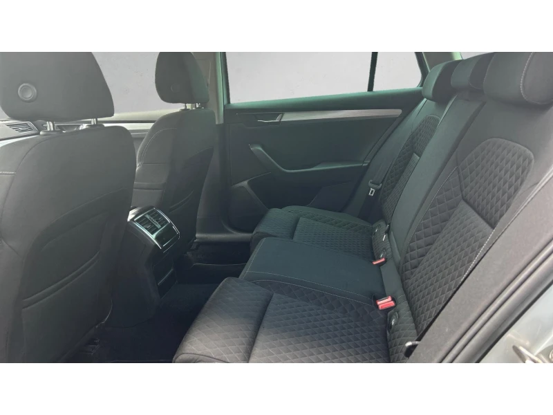 Skoda Superb 2.0 TDi DSG, Месечна вноска от 400 лв., снимка 11 - Автомобили и джипове - 52236311