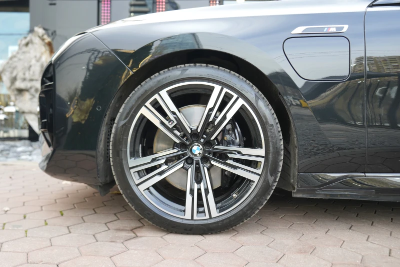 BMW 760 М760e Plug-in Hybrid xDrive Individual ГАРАНЦИОНЕН, снимка 14 - Автомобили и джипове - 52335767