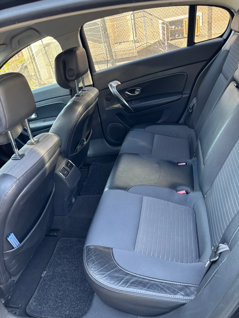 Renault Latitude, снимка 4 - Автомобили и джипове - 52789667