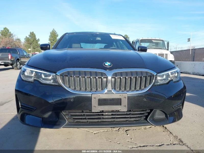 BMW 330 2.0L I-4 DI, DOHC, VVT, TURBO, 255HP Rear Wheel, снимка 4 - Автомобили и джипове - 53224632