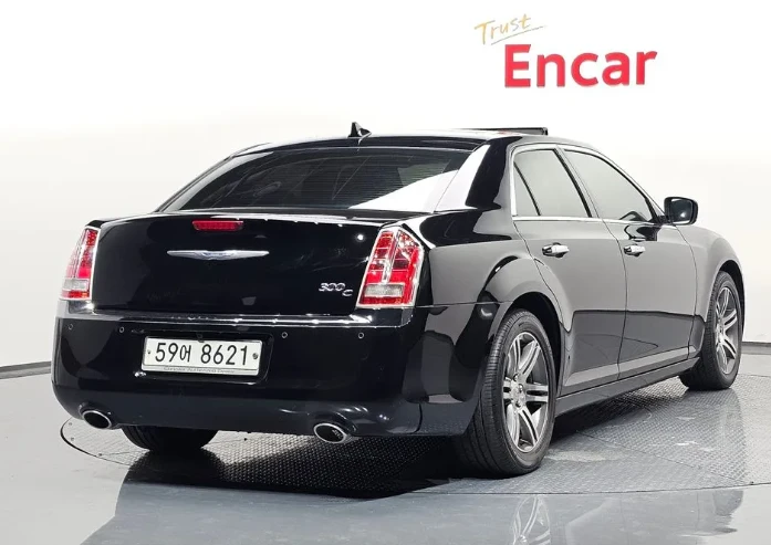 Chrysler 300c 3.6 - изображение 2