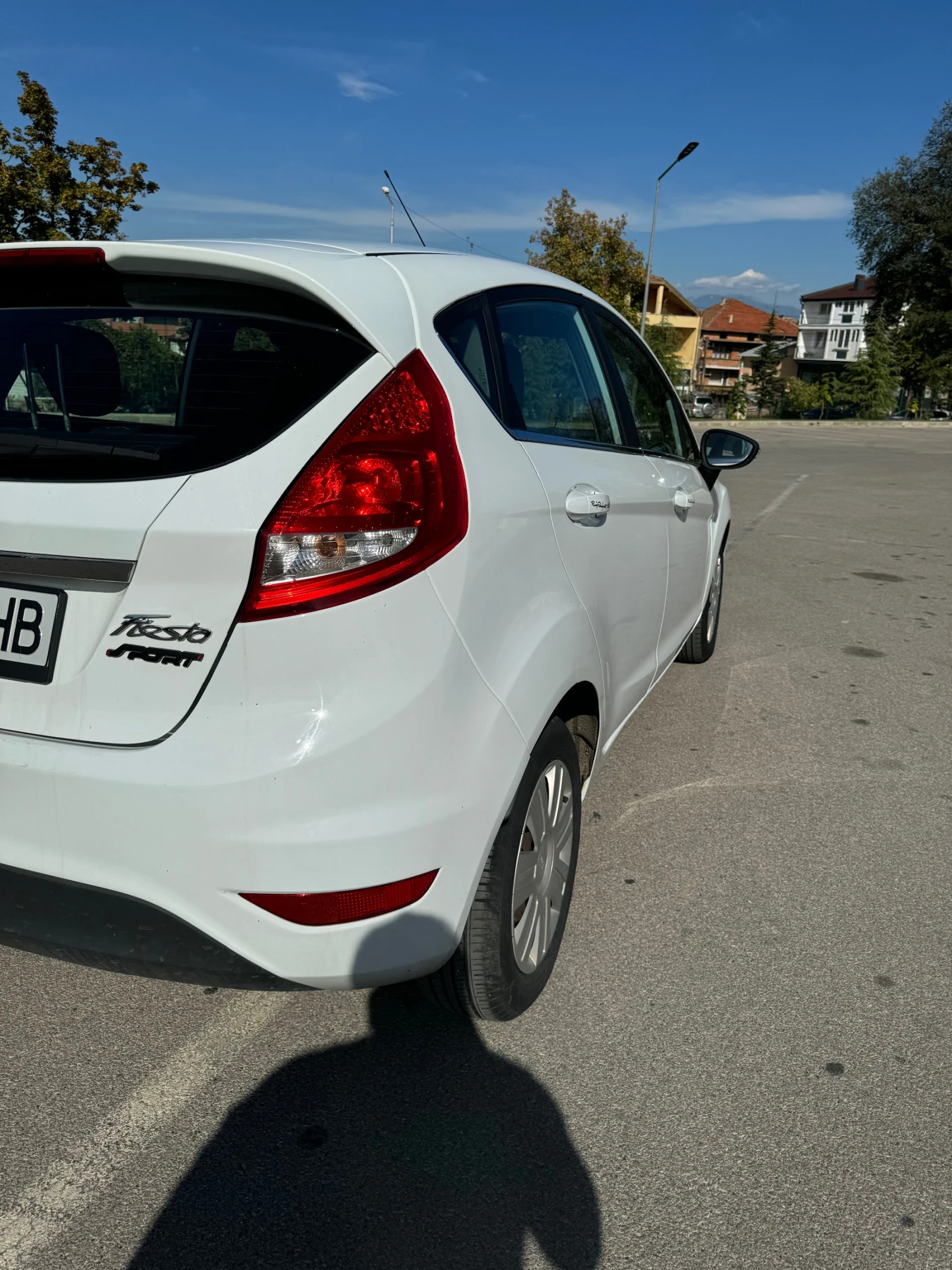 Ford Fiesta 1.4 Sport - изображение 7