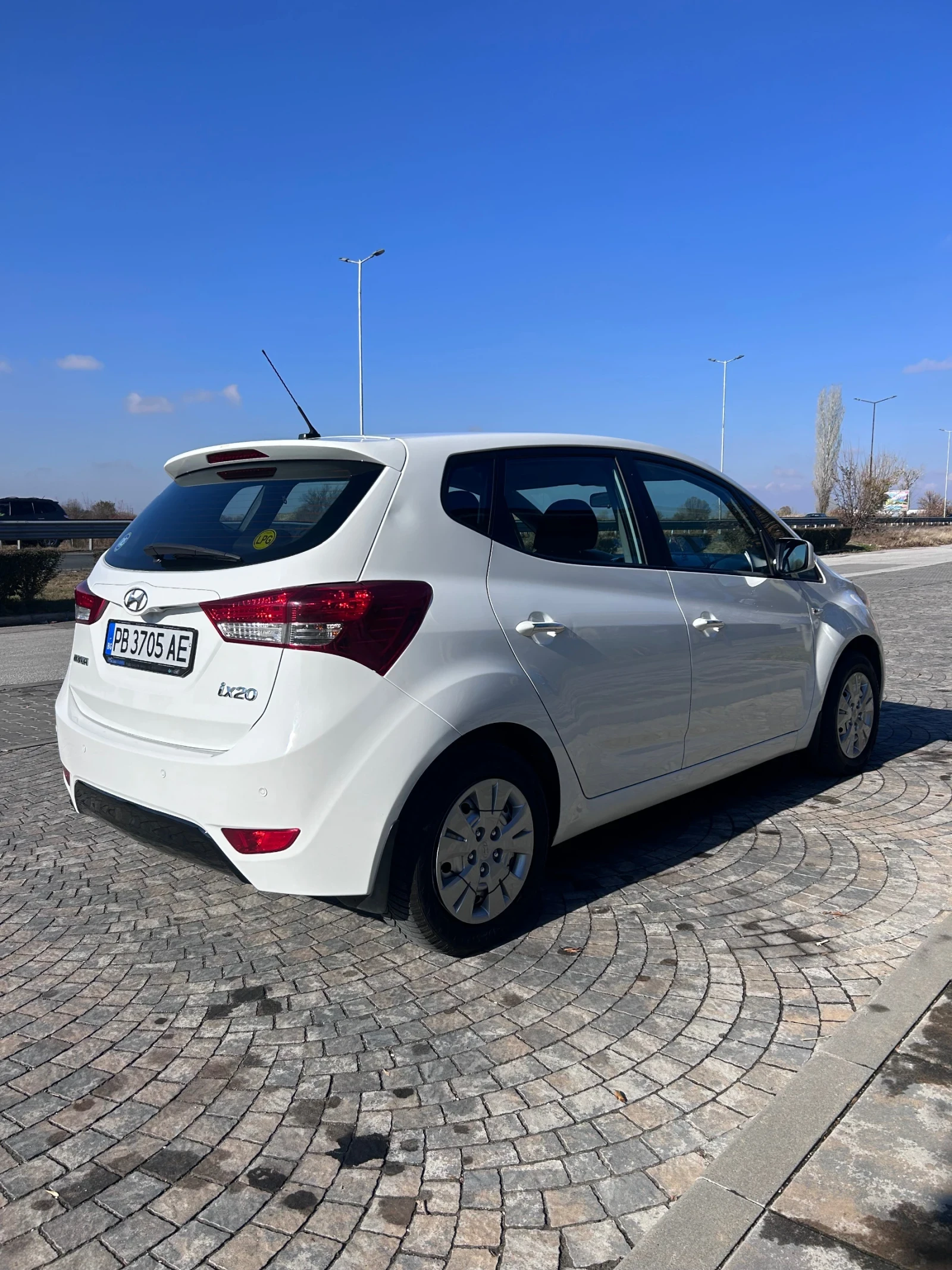 Hyundai Ix20 1.4 ГАЗ - ГАЗОВ ИНЖЕКЦИОН, ПАРКТРОНИК  - изображение 4