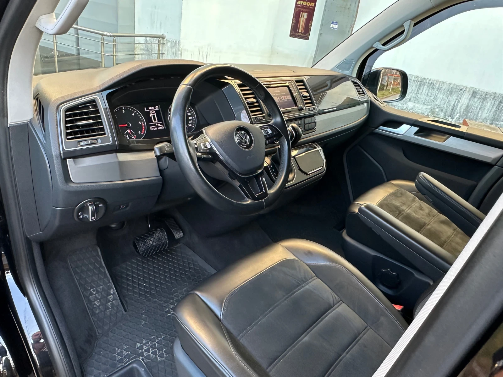 VW Multivan 2.0TDI / АВТОМАТИК / BULLI - изображение 9