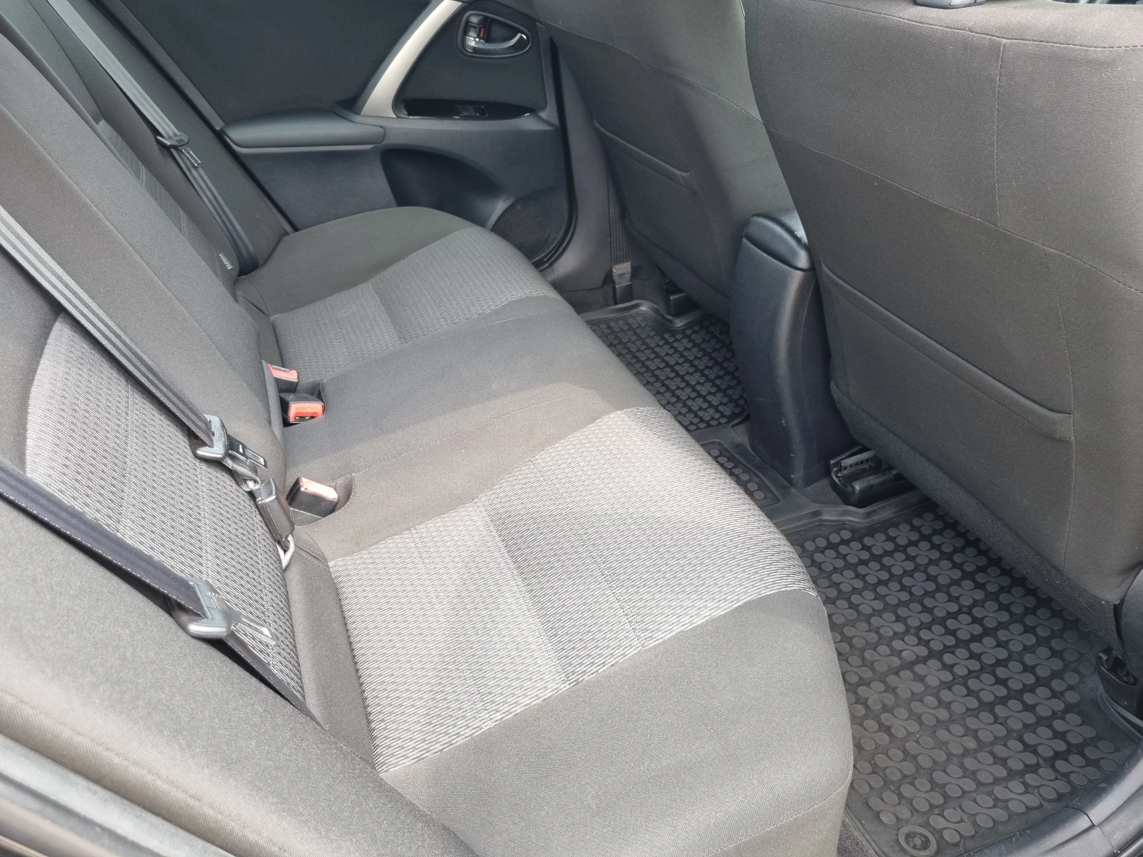 Toyota Avensis 1.8 147k.c Facelift - изображение 10