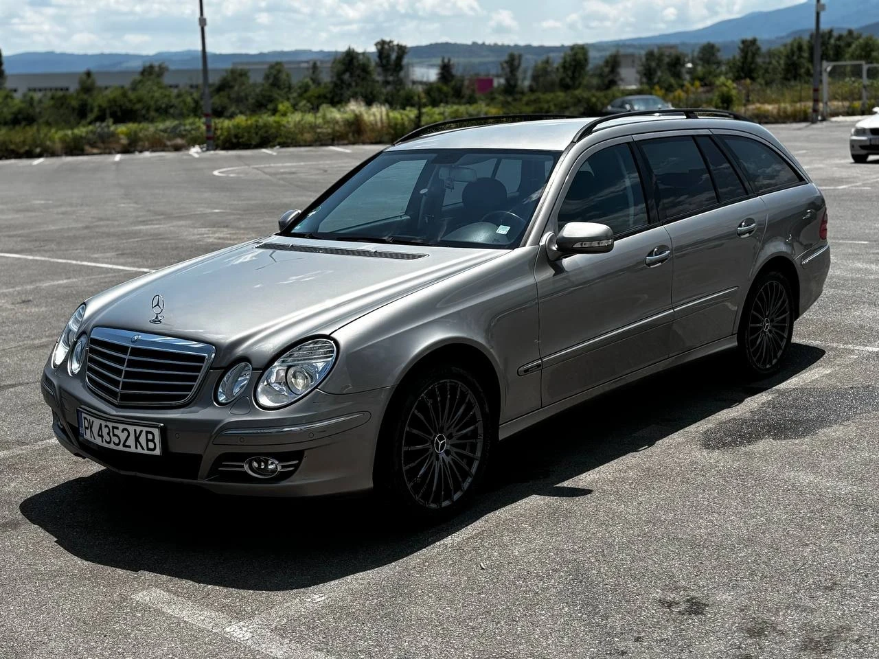Mercedes-Benz E 320  - изображение 5
