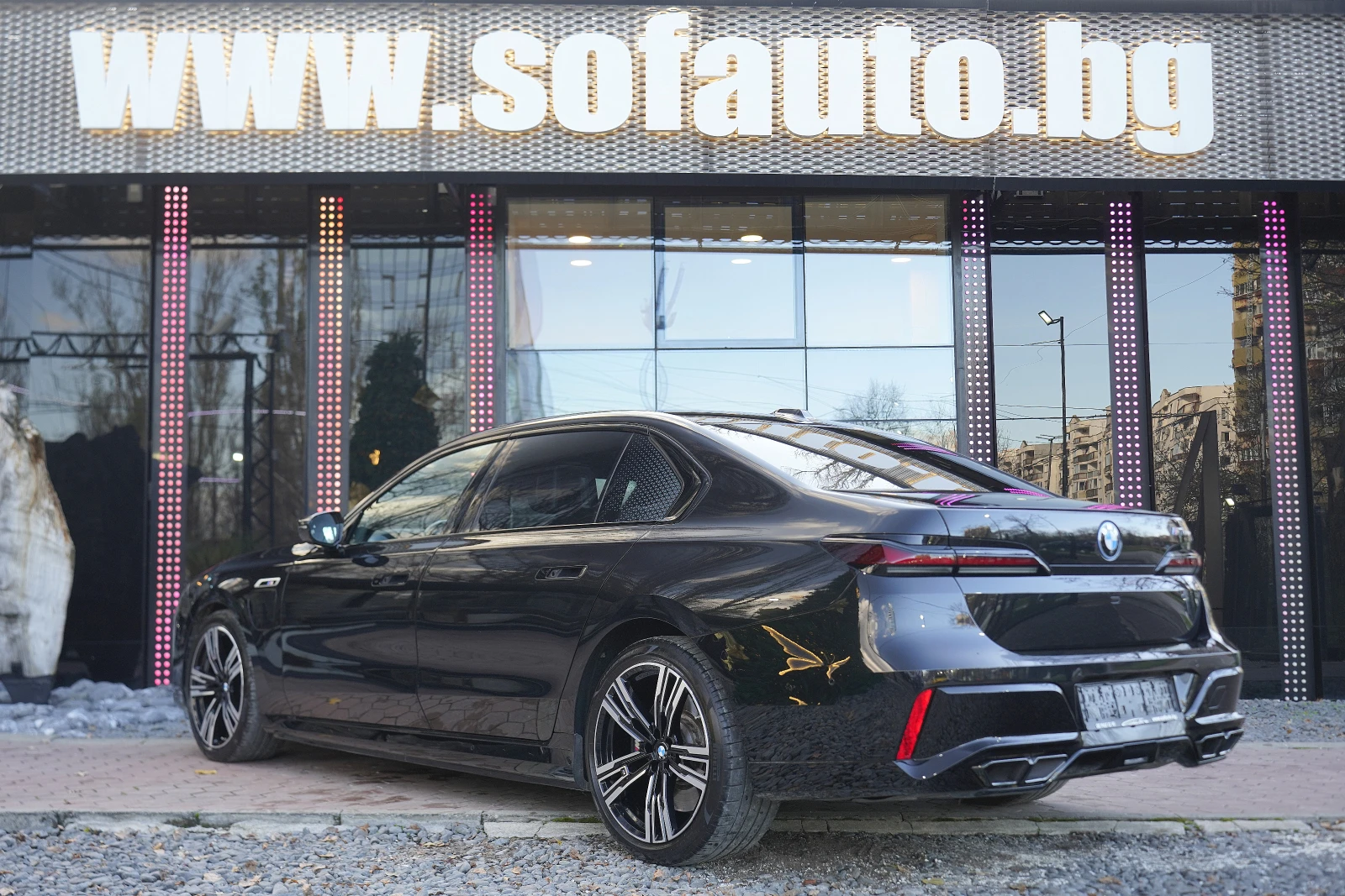 BMW 760 760e Plug-in Hybrid xDrive Individual  | Mobile.bg   6