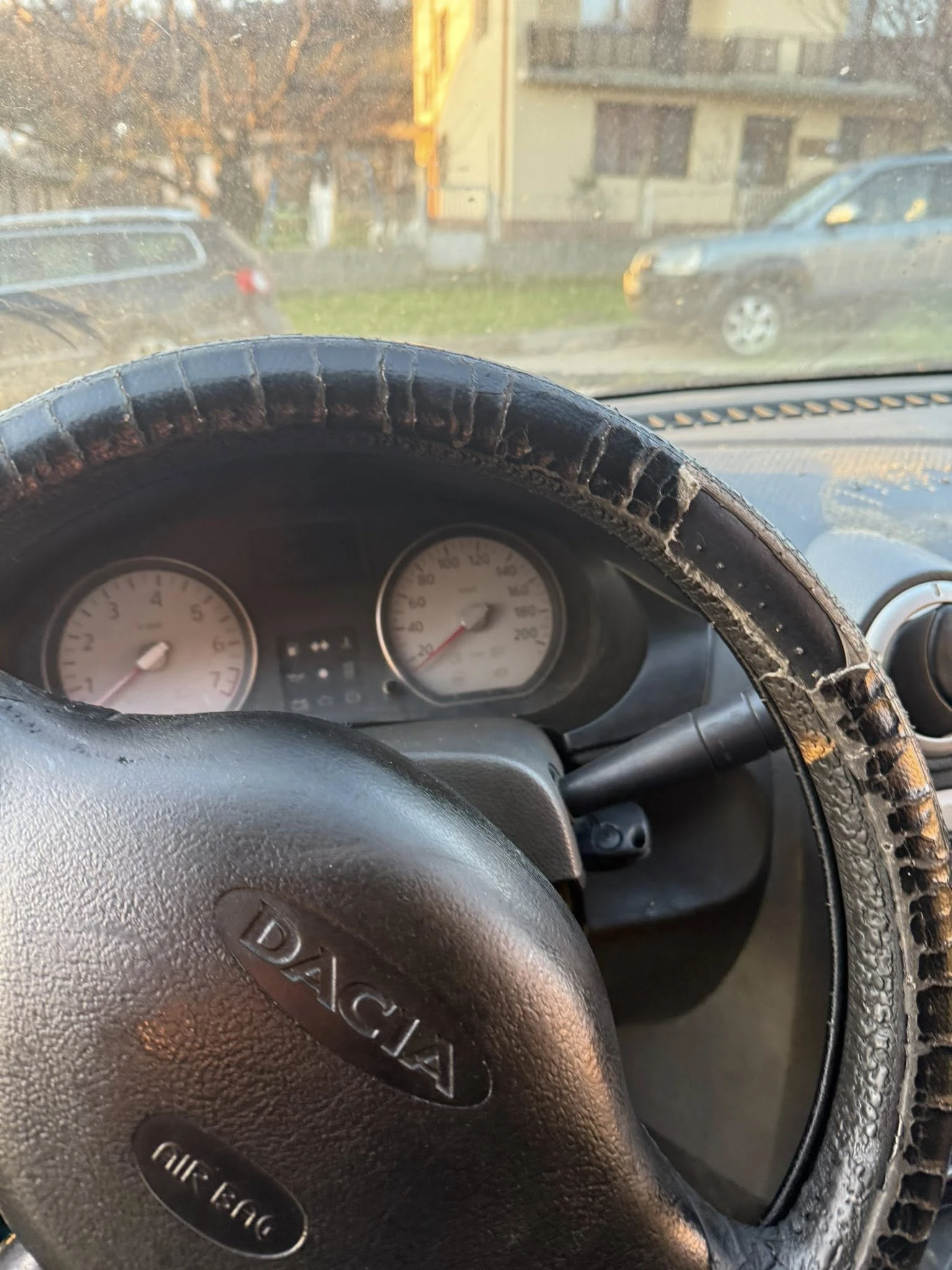 Dacia Logan 1.6i klima gaz - изображение 7