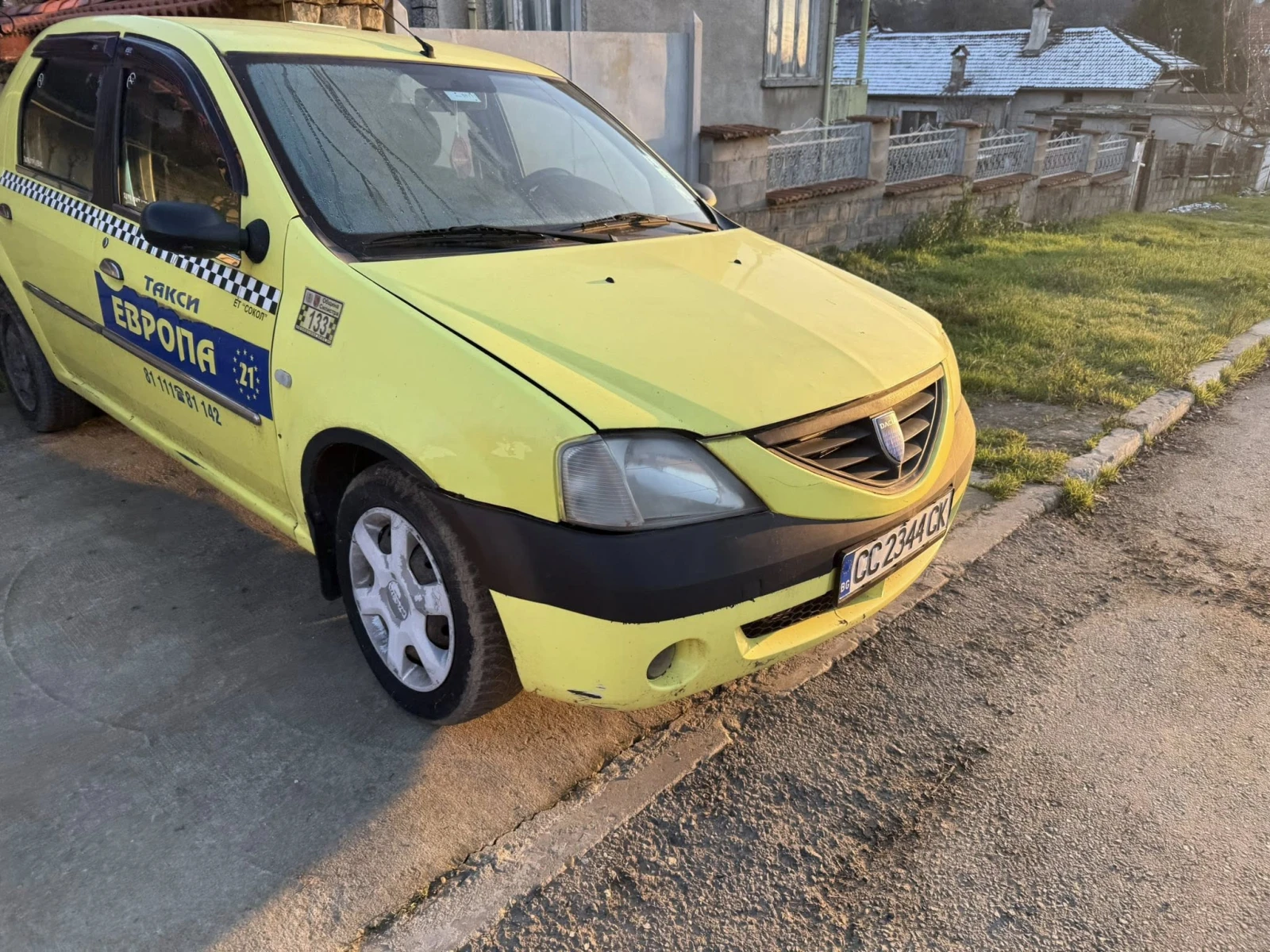 Dacia Logan 1.6i klima gaz - изображение 6