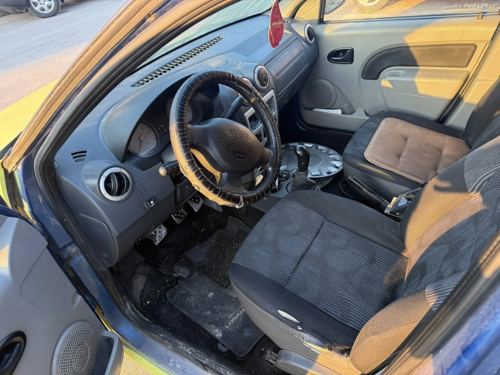 Dacia Logan 1.6i klima gaz - изображение 4