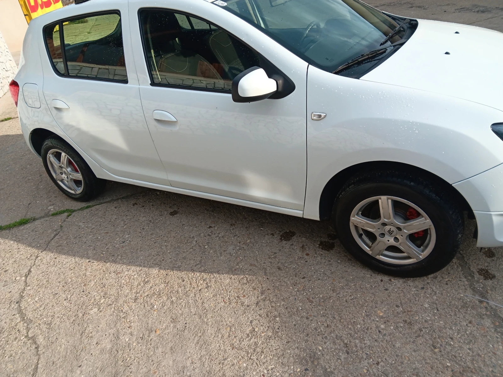 Dacia Sandero, снимка 4 - Автомобили и джипове - 53990331