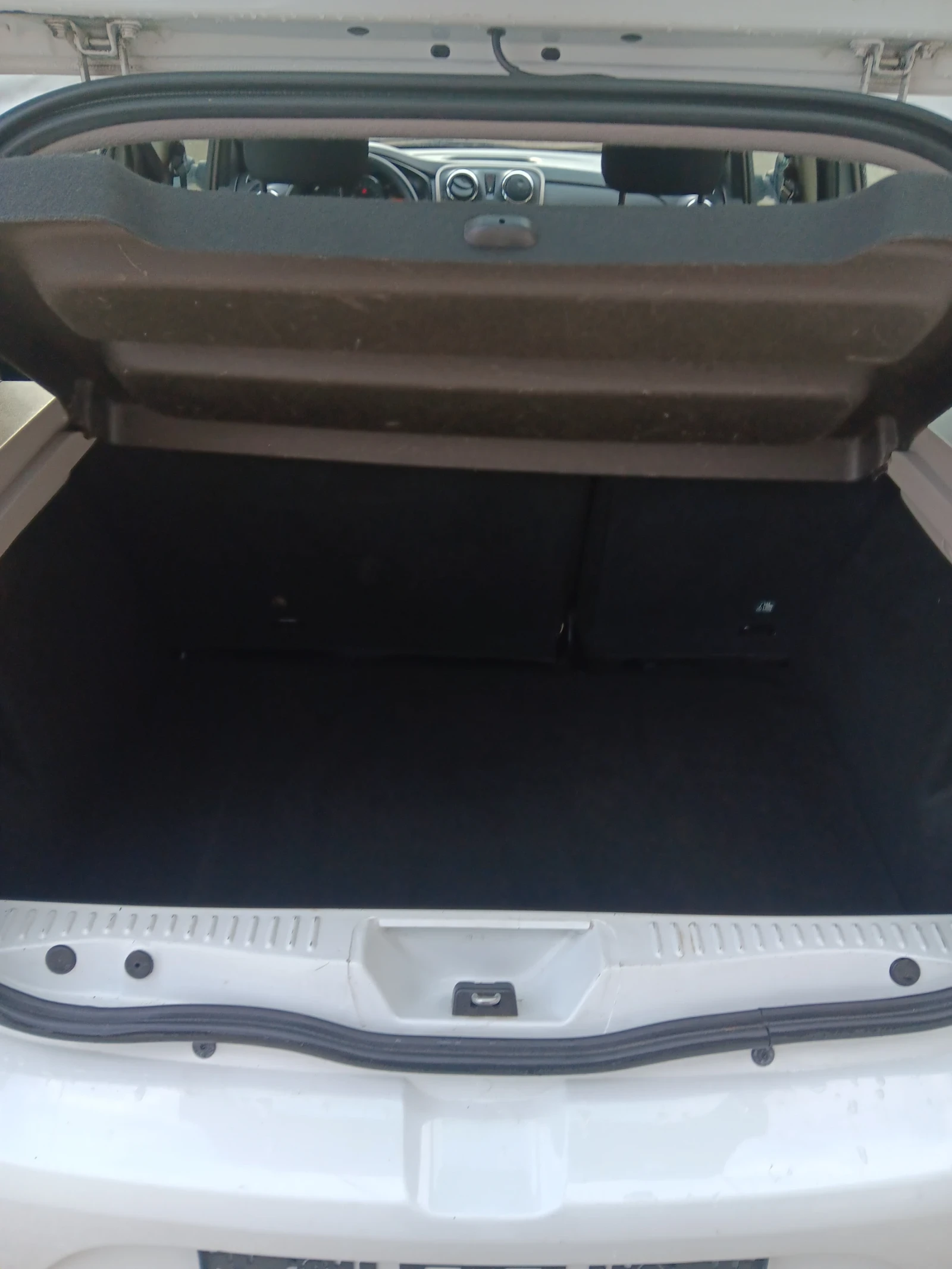 Dacia Sandero, снимка 9 - Автомобили и джипове - 53990331