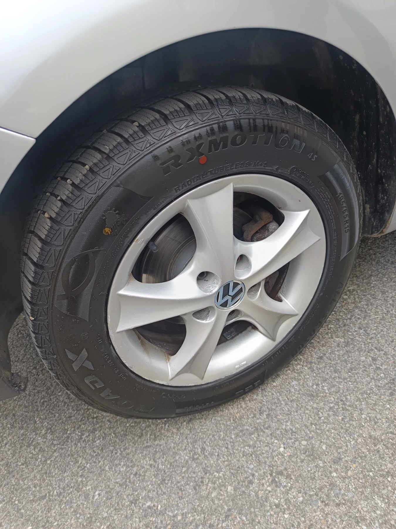 VW Touran, снимка 6 - Автомобили и джипове - 54018255