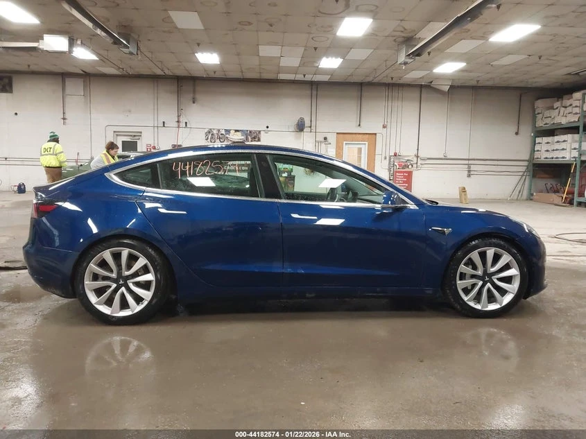 Tesla Model 3 Mid Range RWD, снимка 13 - Автомобили и джипове - 54172321