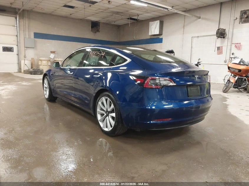 Tesla Model 3 Mid Range RWD, снимка 3 - Автомобили и джипове - 54172321