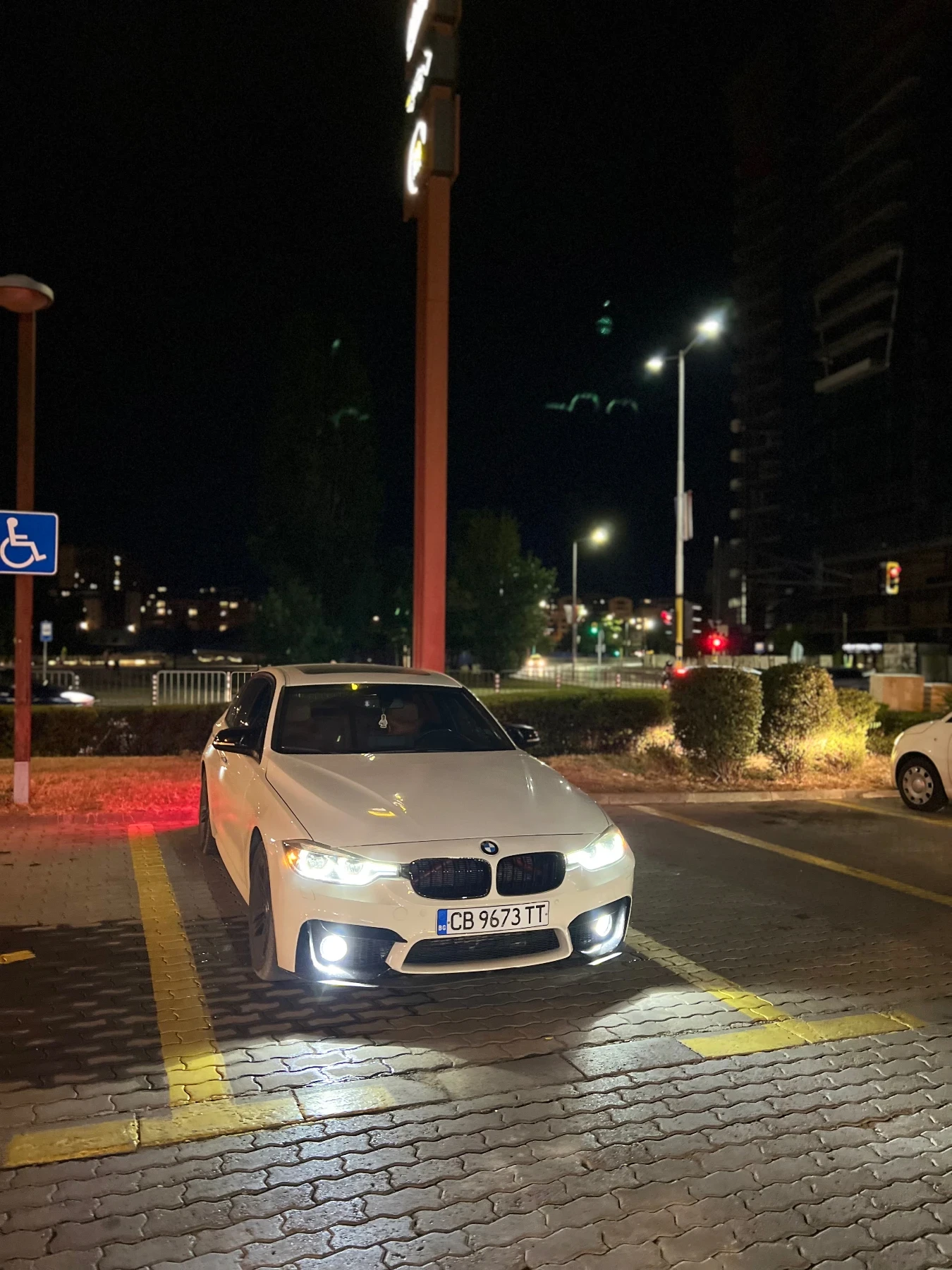 BMW 328 XI, Carplay, снимка 9 - Автомобили и джипове - 54257146