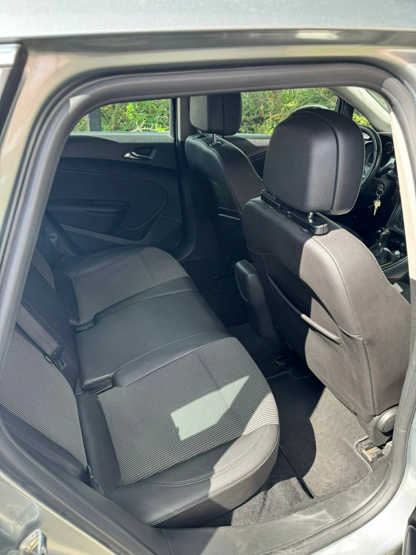 Opel Astra 1.6, снимка 5 - Автомобили и джипове - 54283457