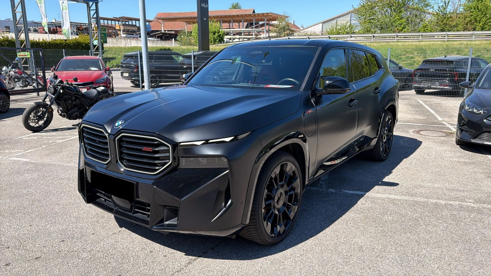 BMW XM 4.4 Label Red 