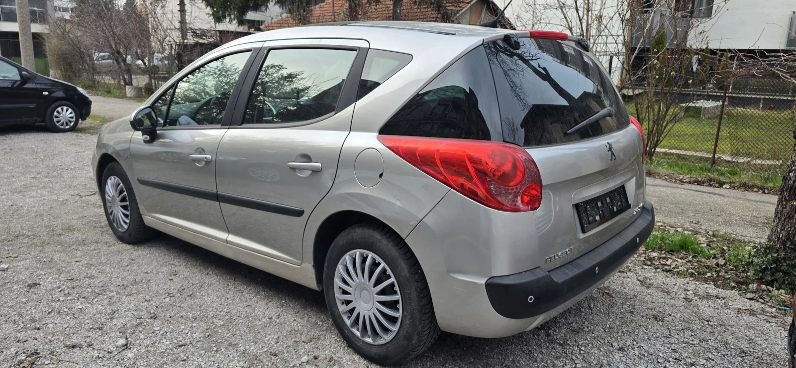 Peugeot 207 1.4i, НЕ Е БМВ МОТОР , снимка 2 - Автомобили и джипове - 54447743