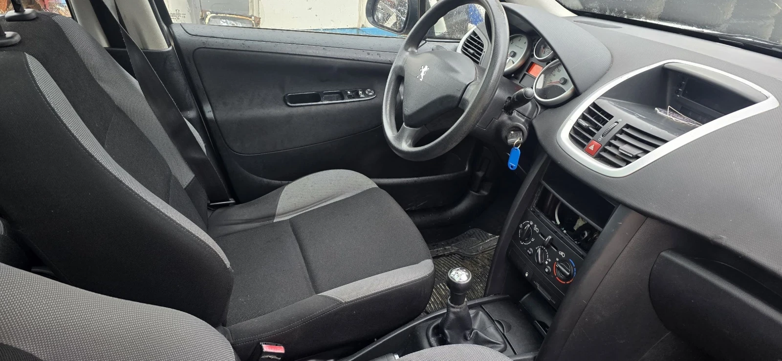 Peugeot 207 1.4i, НЕ Е БМВ МОТОР , снимка 17 - Автомобили и джипове - 54447743