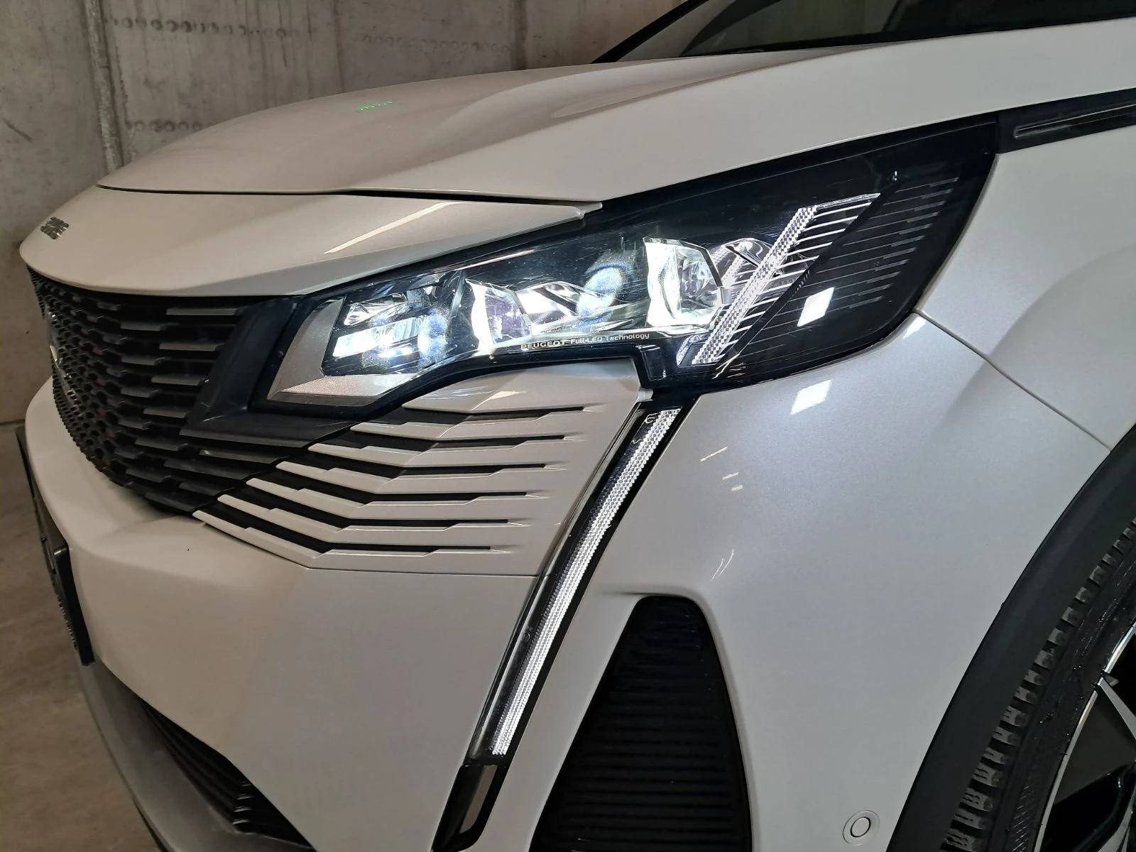 Peugeot 3008 1.6 PLUG-IN-HYBRID* GT-LINE* 4WD* PANO* 360* , снимка 7 - Автомобили и джипове - 54596082