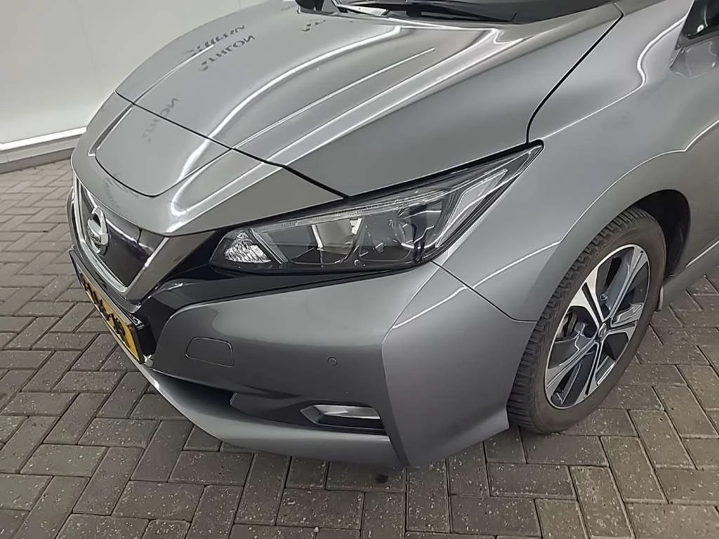 Nissan Leaf  40 kWh N-connecta, снимка 15 - Автомобили и джипове - 54615643