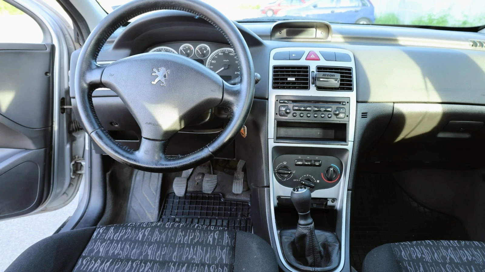 Peugeot 307 2.0 HDI, снимка 10 - Автомобили и джипове - 54672358