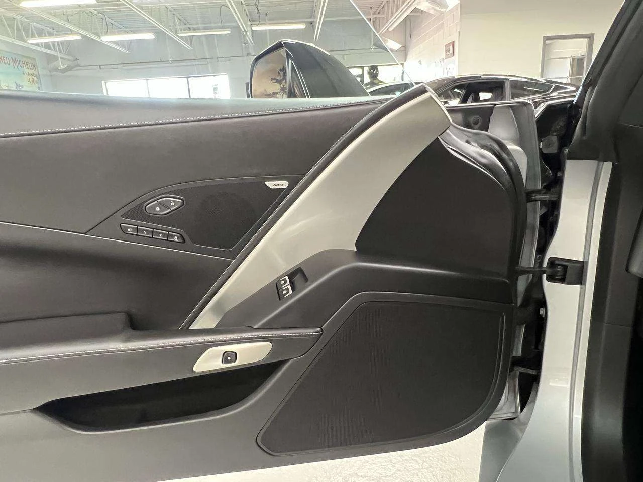 Chevrolet Corvette КОЖА / BOSE / ЦЕНА ДО БГ, снимка 8 - Автомобили и джипове - 54897747