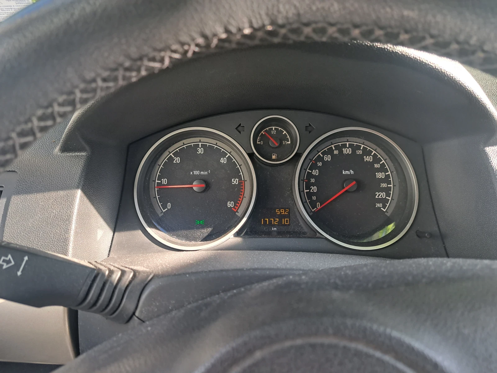 Opel Astra, снимка 10 - Автомобили и джипове - 54909649