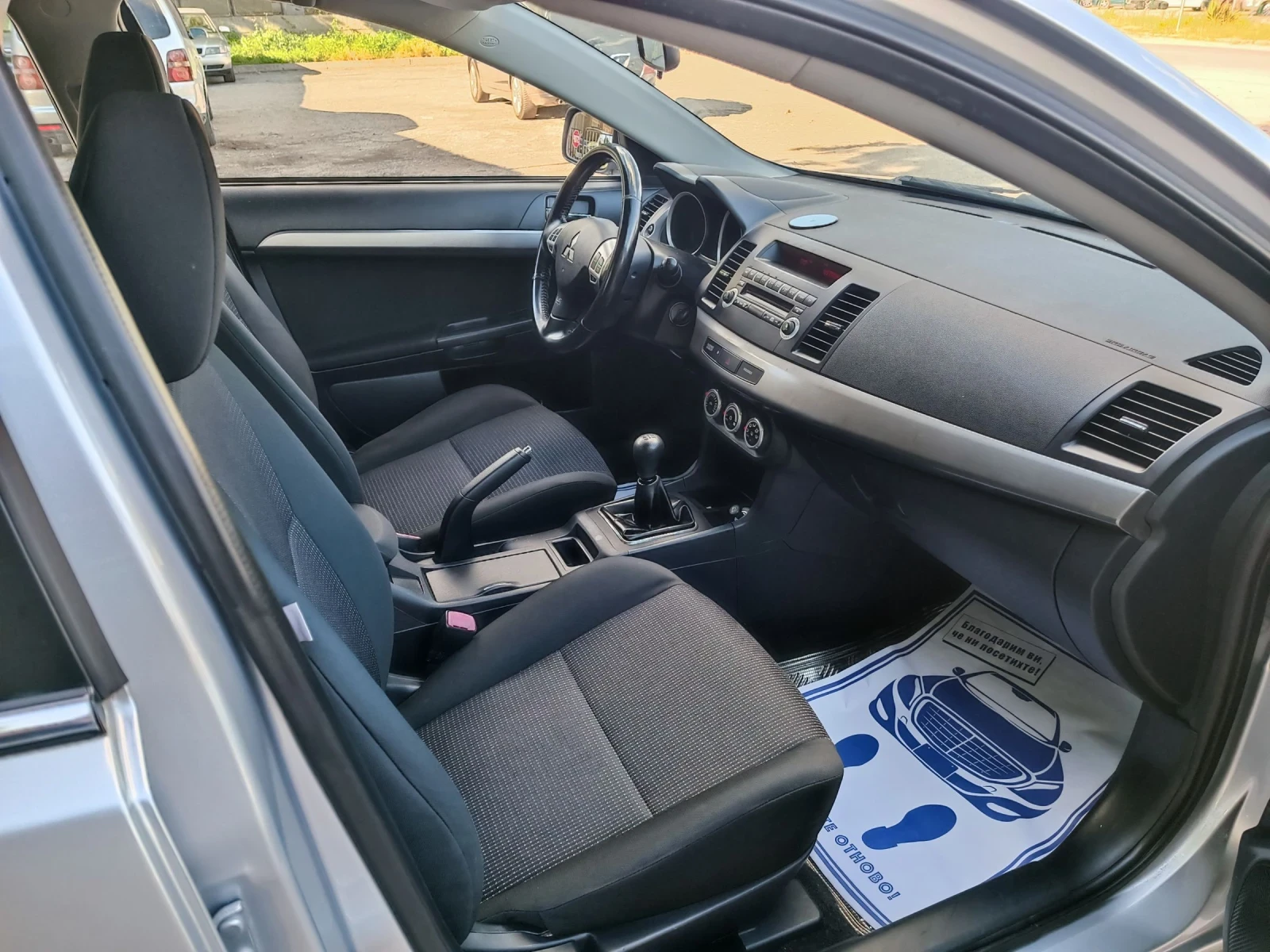 Mitsubishi Lancer 1.8i-143кс-ШВЕЙЦАРИЯ-РЪЧКА, снимка 10 - Автомобили и джипове - 54965939