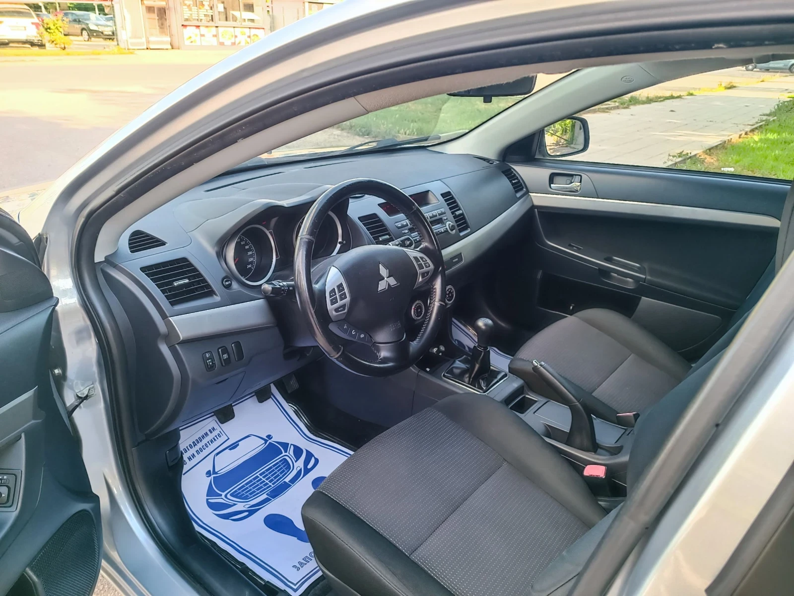 Mitsubishi Lancer 1.8i-143кс-ШВЕЙЦАРИЯ-РЪЧКА, снимка 8 - Автомобили и джипове - 54965939