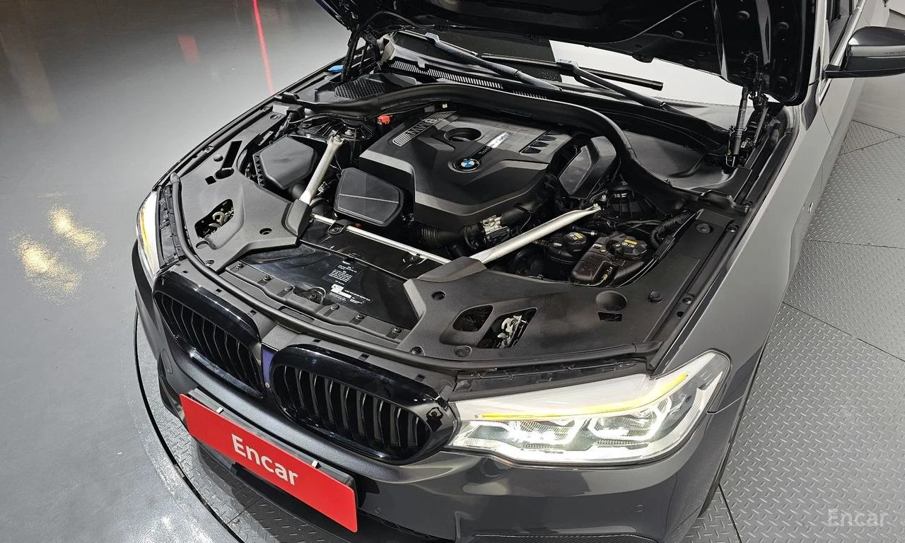 BMW 530 ОБДУХВАНЕ * HEAD-UP * ОПЦИЯ ЗА ФИНАНСИРАНЕ, снимка 10 - Автомобили и джипове - 55234111